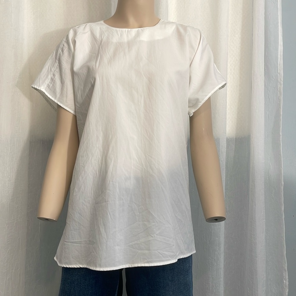 MR .MAX COLLECTION WOMENS WHITE BLOUSE Keyhole on the back SIZE 8 (8-10)